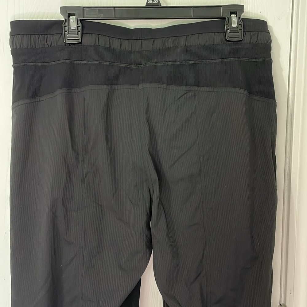 Lululemon Dance Studio Mid-Rise Crop 25” Pants Black Size 12 - Picture 10 of 14